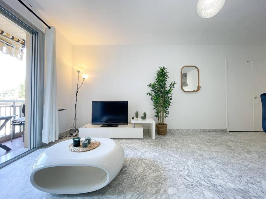 Cosy Deux Pieces Apartment Menton